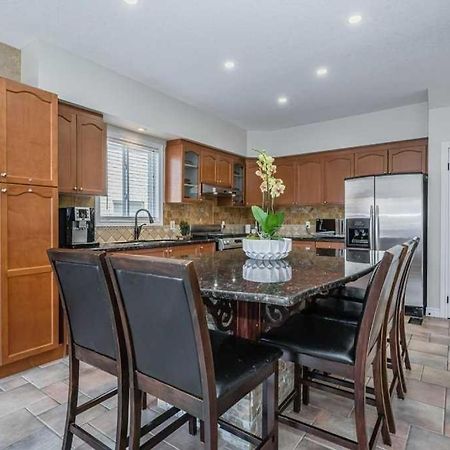 Comfortable Modern Room Near Ykf Airport III Kitchener Exterior photo
