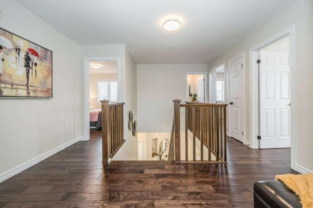 Comfortable Modern Room Near Ykf Airport III Kitchener Exterior photo